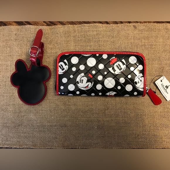 SOLD Disney Minnie Mouse Wallet and matching Fob Black Red White - Picture 3 of 11